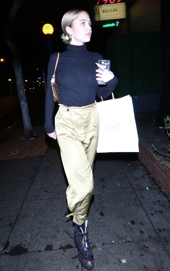 Delilah Hamlin Braless Pokies at Night