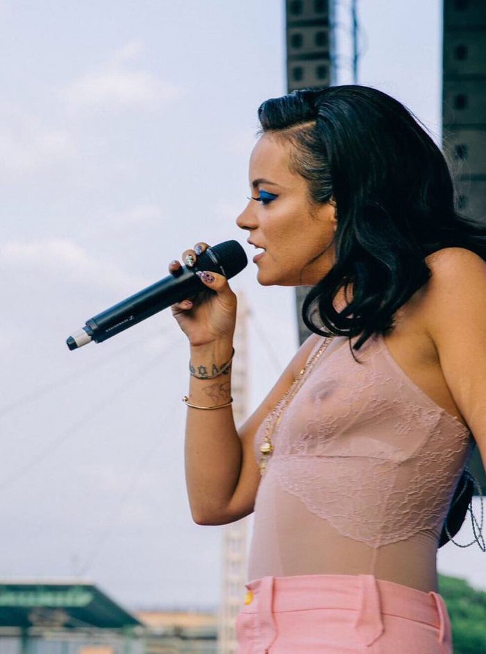 Lily Allen Braless Nipples on Stage in Pink