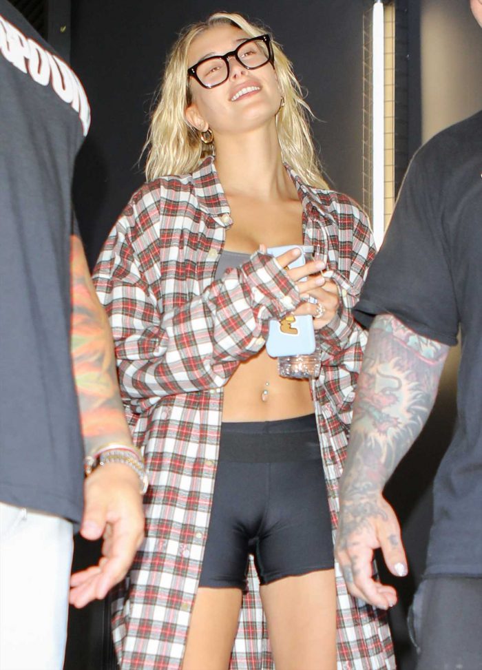 Hailey Baldwin Bieber Thick Cameltoe in Yoga Shorts