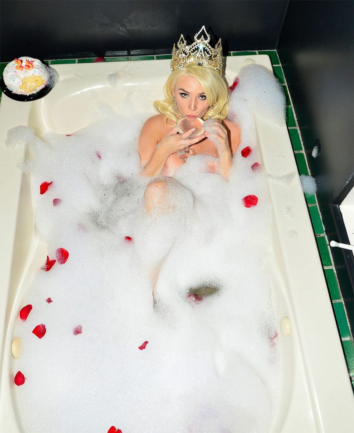 Courtney Stodden Naked in a Bubble Bath for her 25th B Day