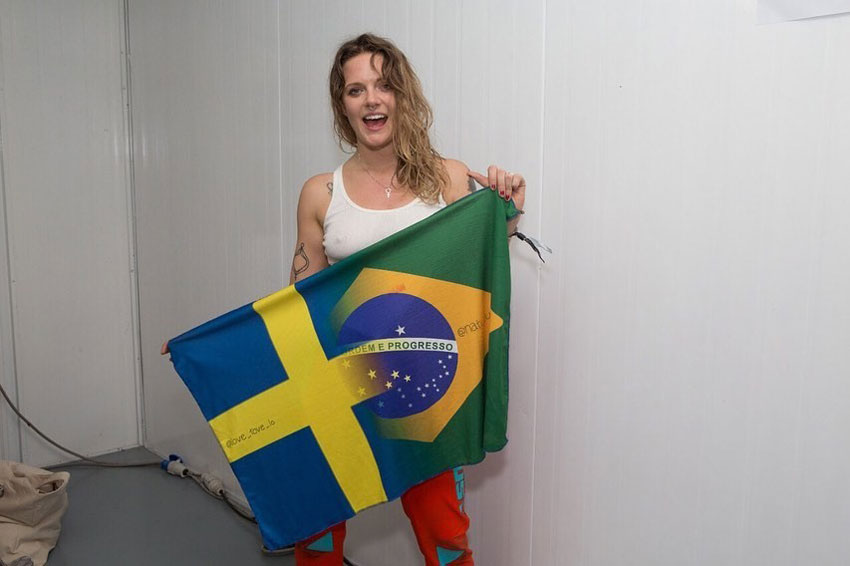 Tove Lo, singer, pop star, nips, pokies,