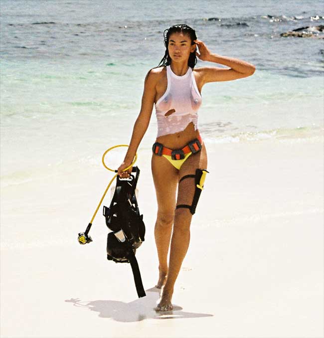 Kelly Gale Scuba Gear on the Beach