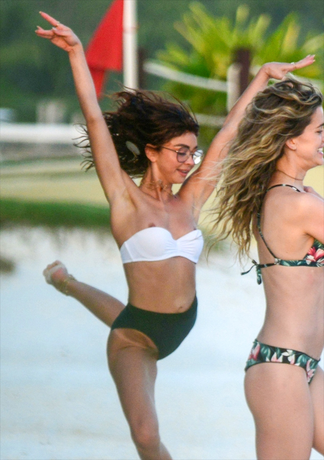 Sarah Hyland Nipple Slip Out of her Little White Bikini Top - Taxi Driver  Movie
