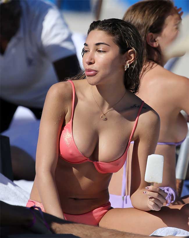 Chantel Jeffries Pokies and Cameltoe in Pink Bikini