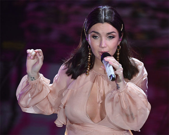 Elettra Lamborghini’s Big Braless Breasts in a Silk Dress