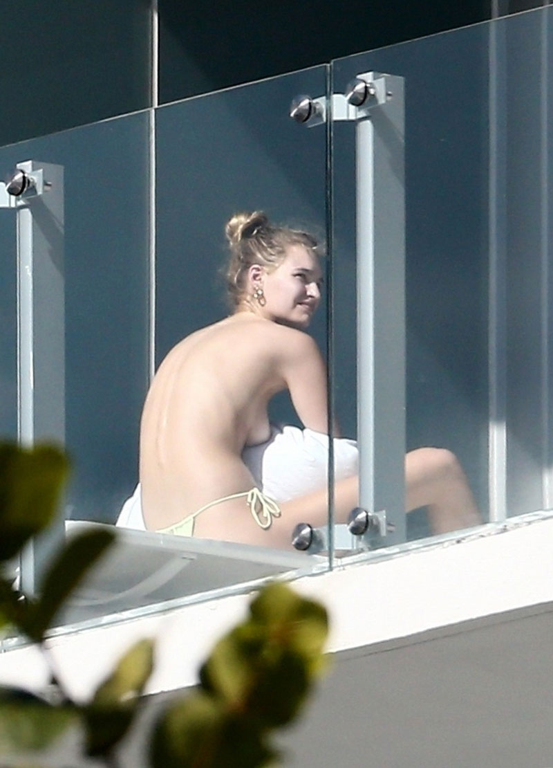 Roosmarijn de Kok Topless Sunbathing in Florida