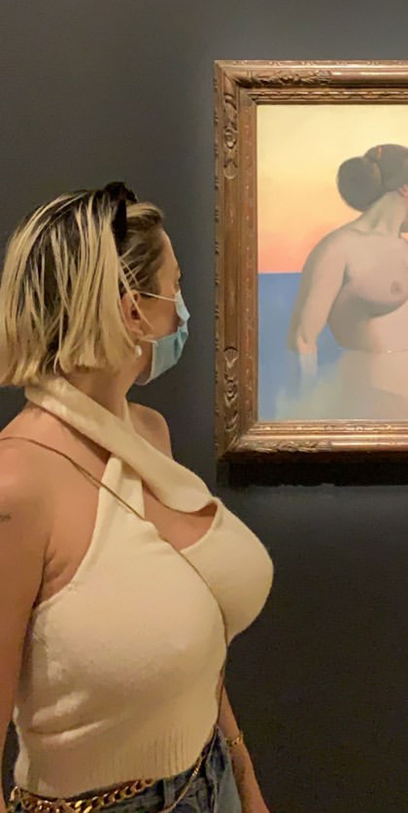 Caroline Vreeland Very Busty in White Sweater