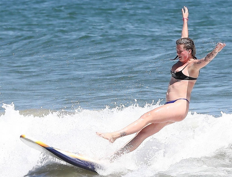 ireland baldwin, celebrity, nude, breasts, nipslip,