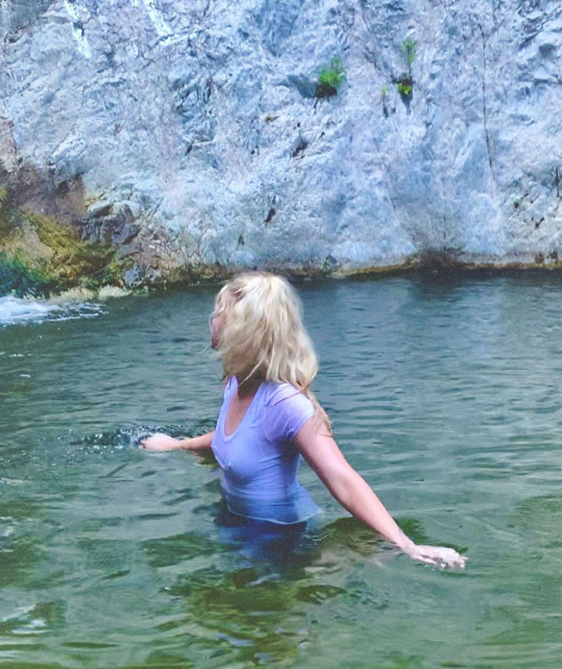 willow shields, wet tee, nipples, nips, boobs,