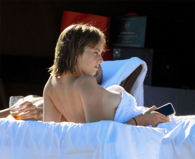 maya hawke, sunbathing, topless, nips, tits,