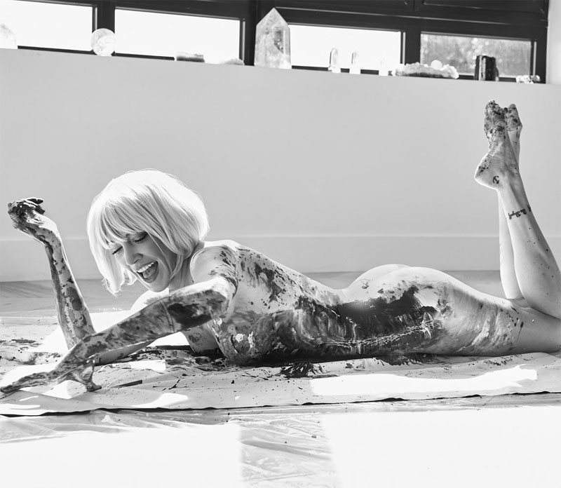 Katie Cassidy Posing Nude in Bodypaint - Taxi Driver Movie