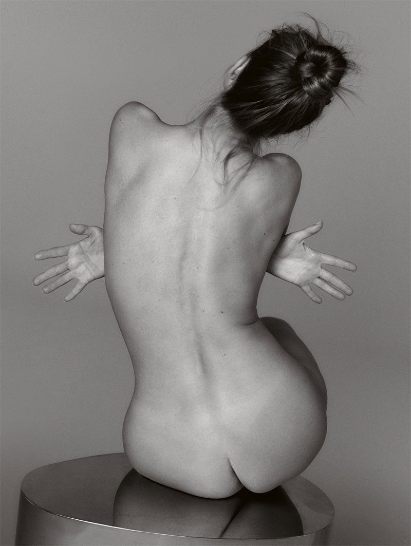 Rosie Huntington-Whiteley Topless and Bottomless