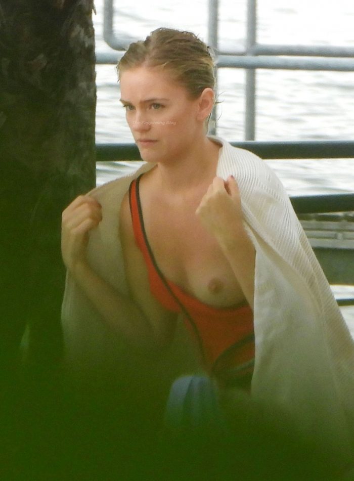 Alicia Agneson Vacation Top Popper