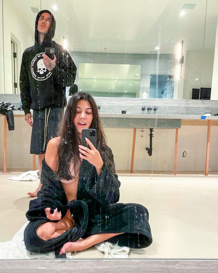 Kourtney Kardashian Topless Selfie