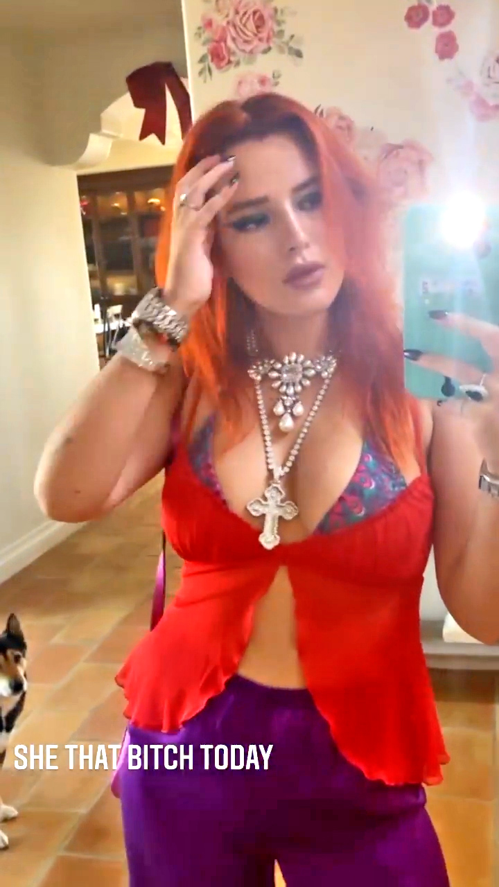 Bella Thorne Cleavage Hot Selfie