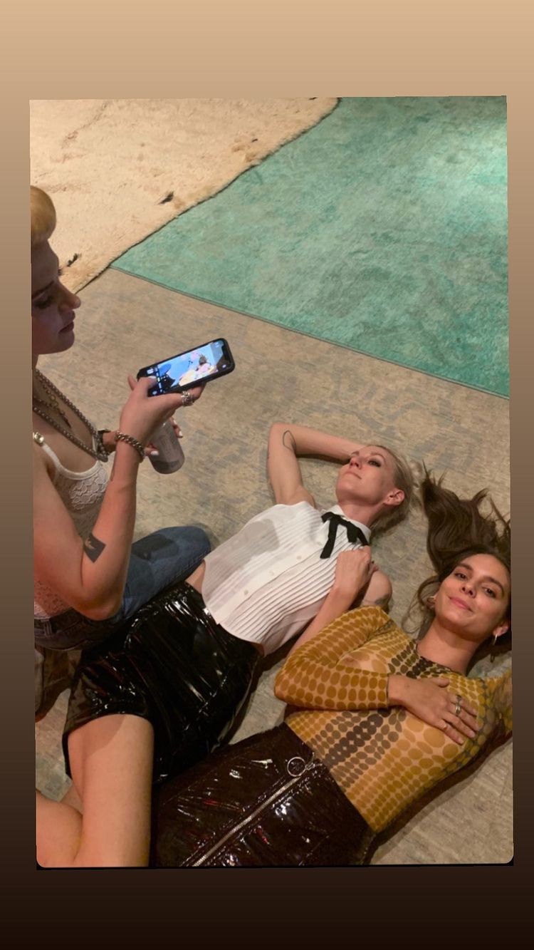 Caitlin Stasey Nipple In A See-Through Tops