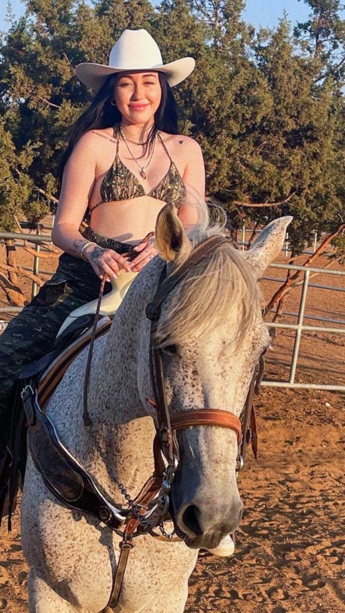 Noah Cyrus Tiny Bra While Riding A Horse