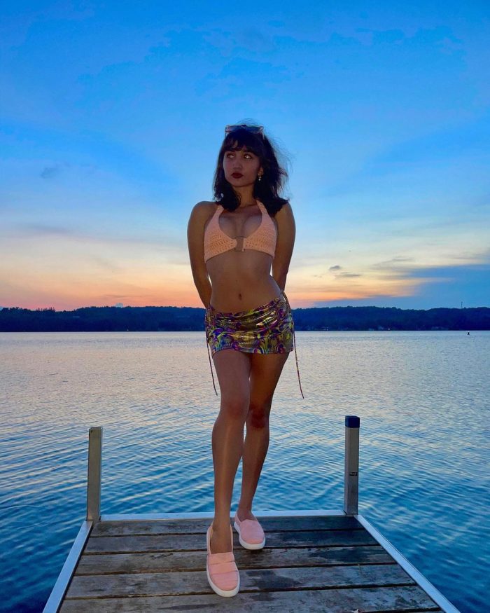 Rowan Blanchard Sexy Cleavage In A Knitted Bra