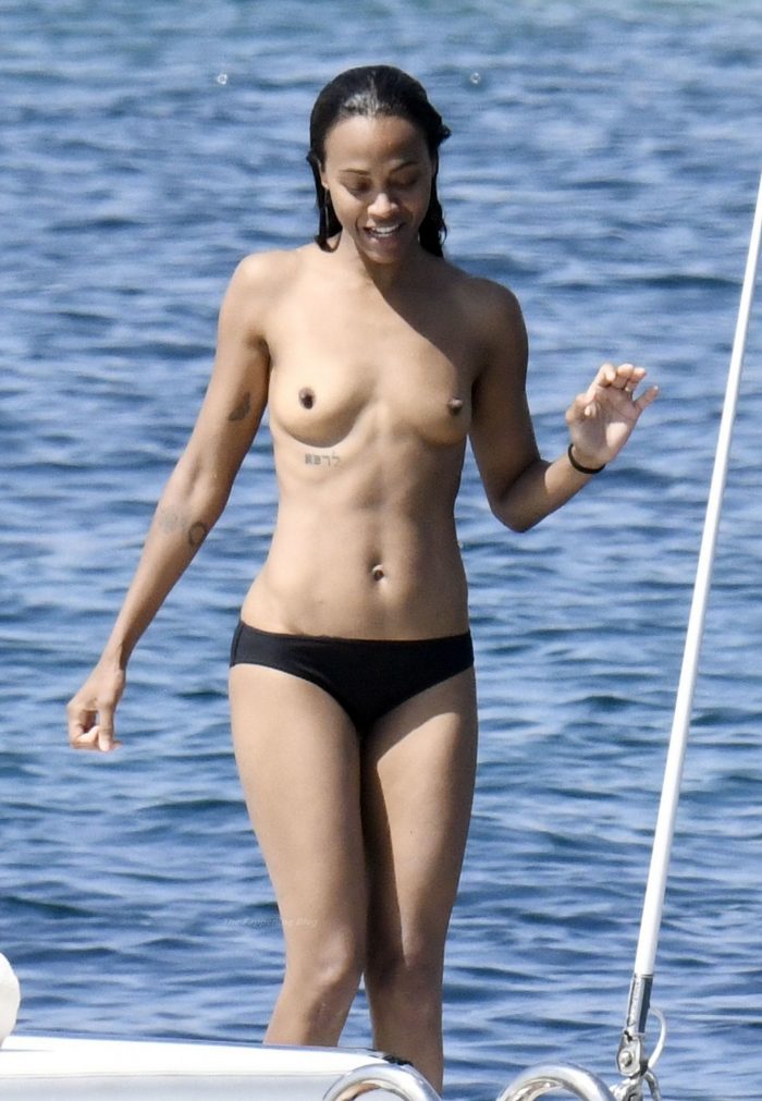 Zoe Saldana Sexy Topless Swimming