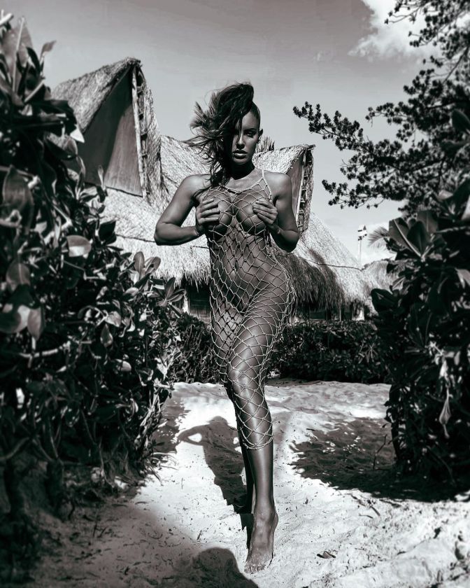 Luciy Javorcekova Flaunting Her Big Boobs